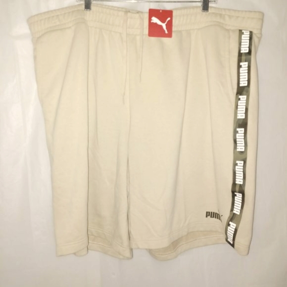 PUMA  MEN'S PLUS SIZE  CAMO PRINT SHORTS - Picture 2 of 7